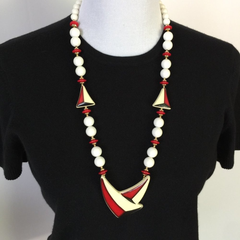 Vintage Art Deco Chunky Bead Necklace And Earrings - Picture 4 of 16
